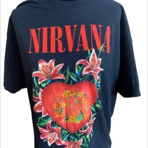 NIRVANA KURT COBAIN HIBISCUS FLOWERS HEART SHAPED Shirt.